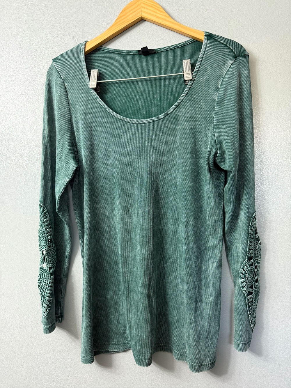 Torrid ribbed Washed Green Long-Sleeve Crochet Elbow Top 1x